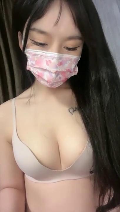 C罩杯美乳小姐姐性感黑丝第一视角操无毛肥穴诱惑